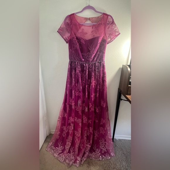 Marchesa | Dresses | Nwt Marchesa Notte Lace Embroidered Ombr Formal Ball Gown  Dress In Fuschia | Poshmark